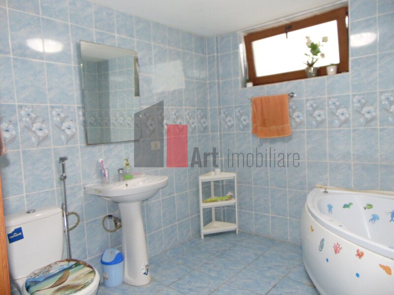 Vila premium 7 camere, finalizata 2023, 274 mp utili, mutare imediata.