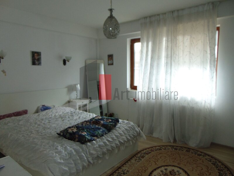 Vila premium 7 camere, finalizata 2023, 274 mp utili, mutare imediata.