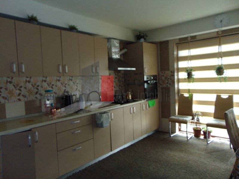 Vila premium 7 camere, finalizata 2023, 274 mp utili, mutare imediata.